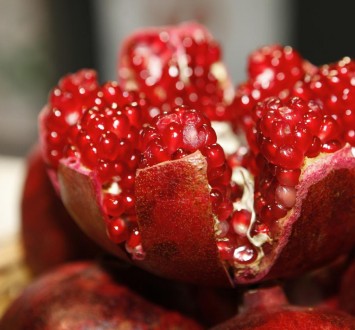 What are the benefits of eating pomegranate juice powder